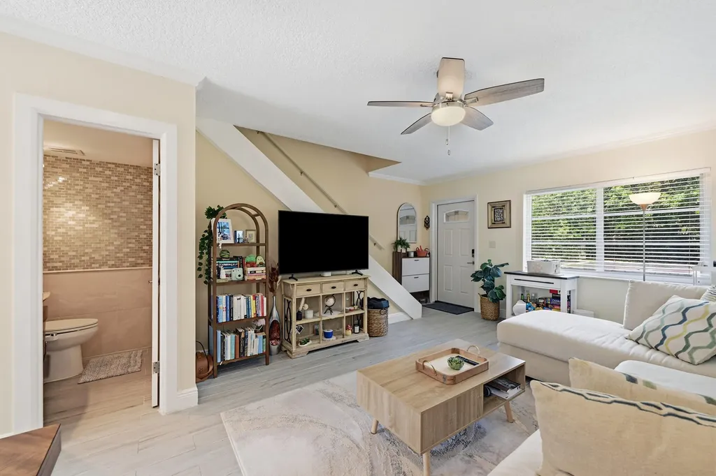 47 NE 20th Court Wilton Manors FL 33305