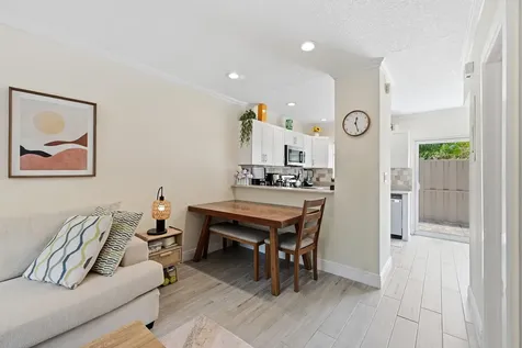 47 NE 20th Court Wilton Manors FL 33305