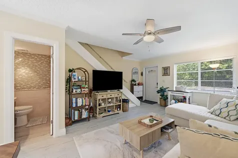 47 NE 20th Court Wilton Manors FL 33305