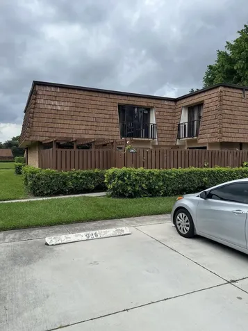2803 28th Lane Greenacres FL 33463