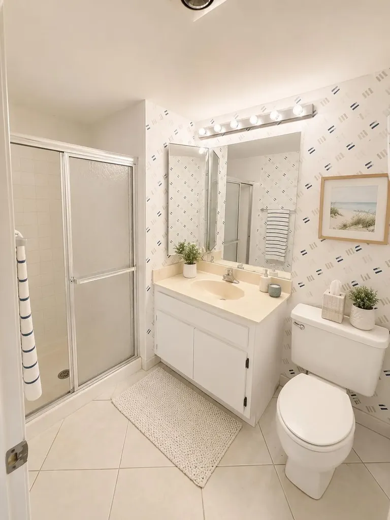 33 Stratford Lane W Boynton Beach FL 33436