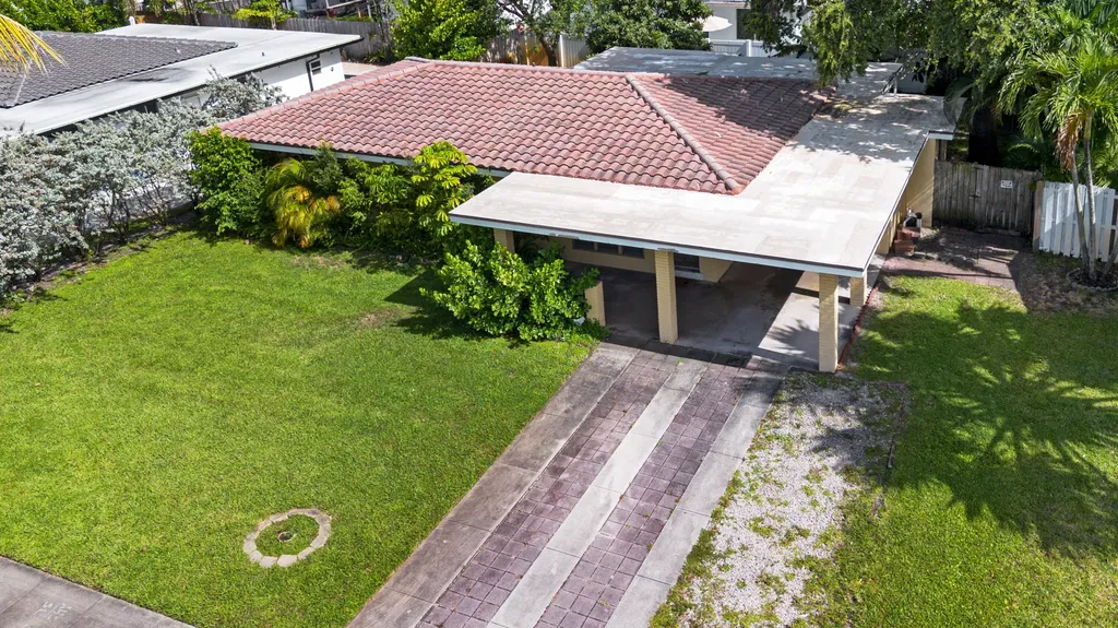 2020 NE 52nd Court Fort Lauderdale FL 33308