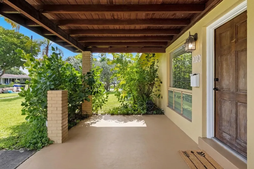 2020 NE 52nd Court Fort Lauderdale FL 33308