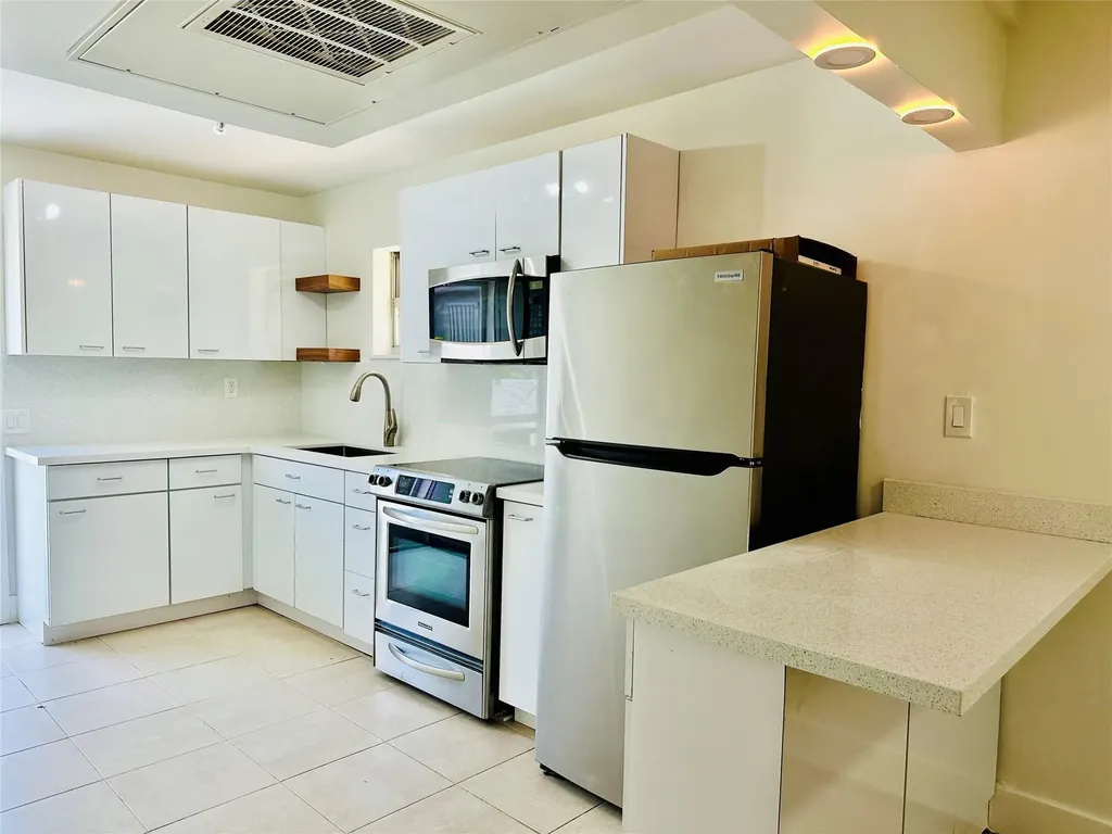2425 Pierce Street Hollywood FL 33020