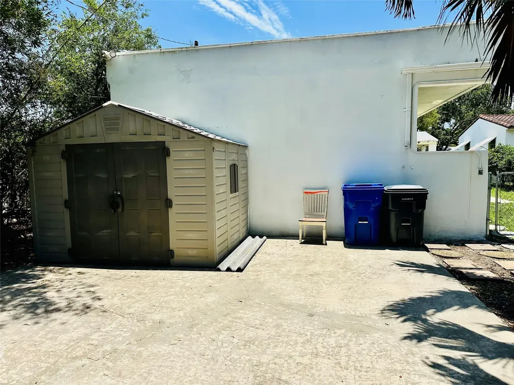 2425 Pierce Street Hollywood FL 33020