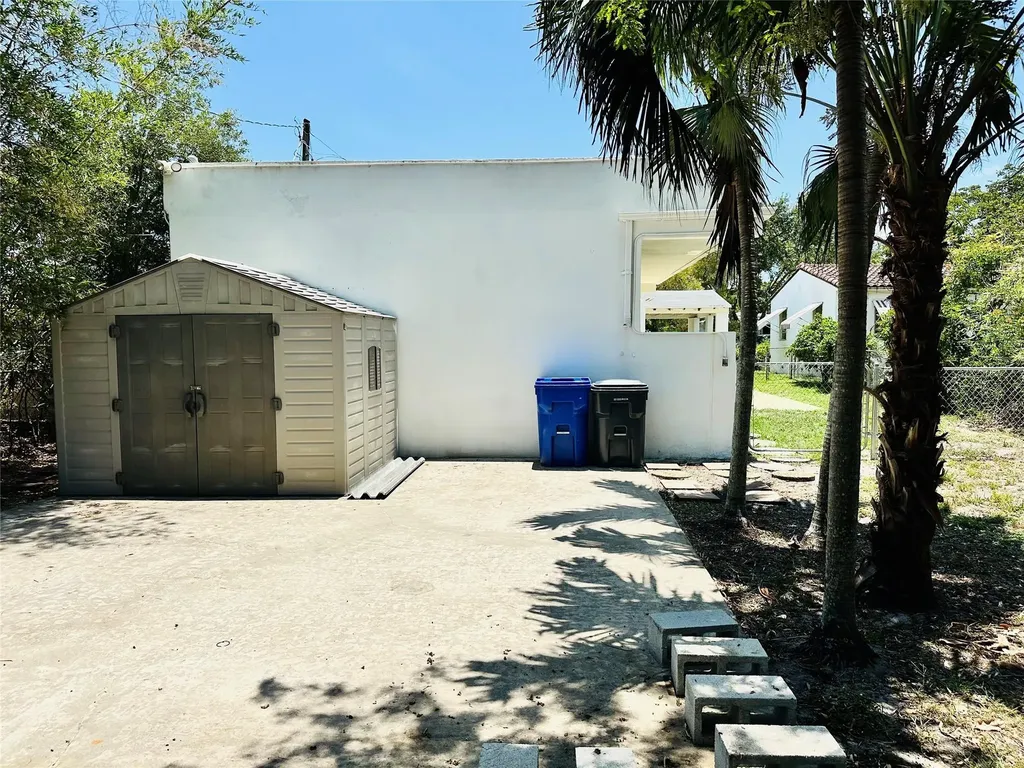 2425 Pierce Street Hollywood FL 33020