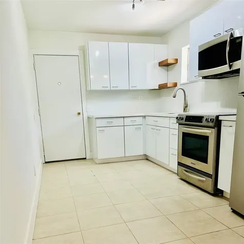 2425 Pierce Street Hollywood FL 33020