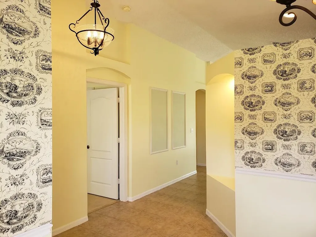 241 SW Lake Forest Way Port St Lucie FL 34986