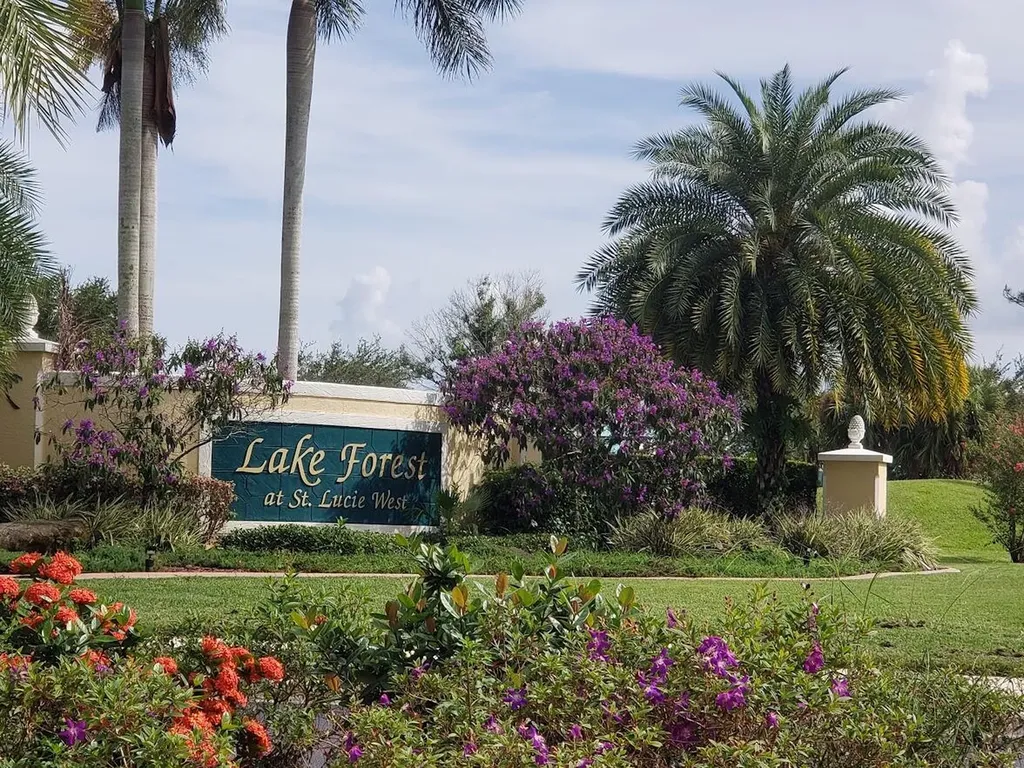 241 SW Lake Forest Way Port St Lucie FL 34986