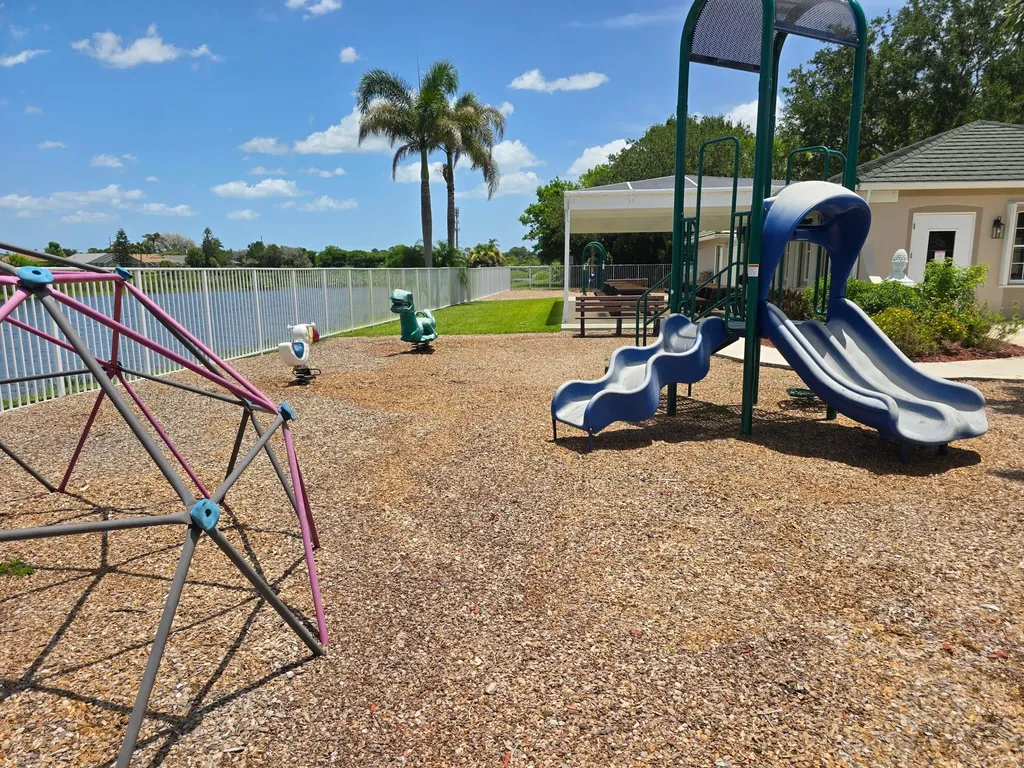 241 SW Lake Forest Way Port St Lucie FL 34986