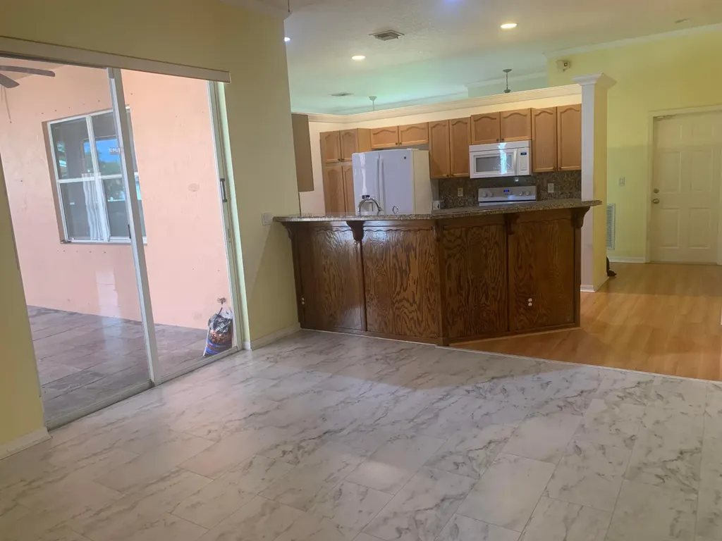 2215 Hypoluxo Road Lake Worth FL 33462