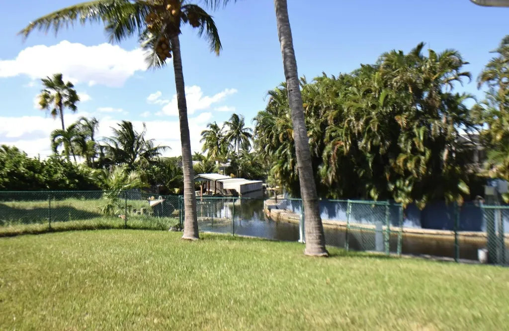 2215 Hypoluxo Road Lake Worth FL 33462