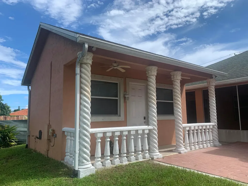 2215 Hypoluxo Road Lake Worth FL 33462