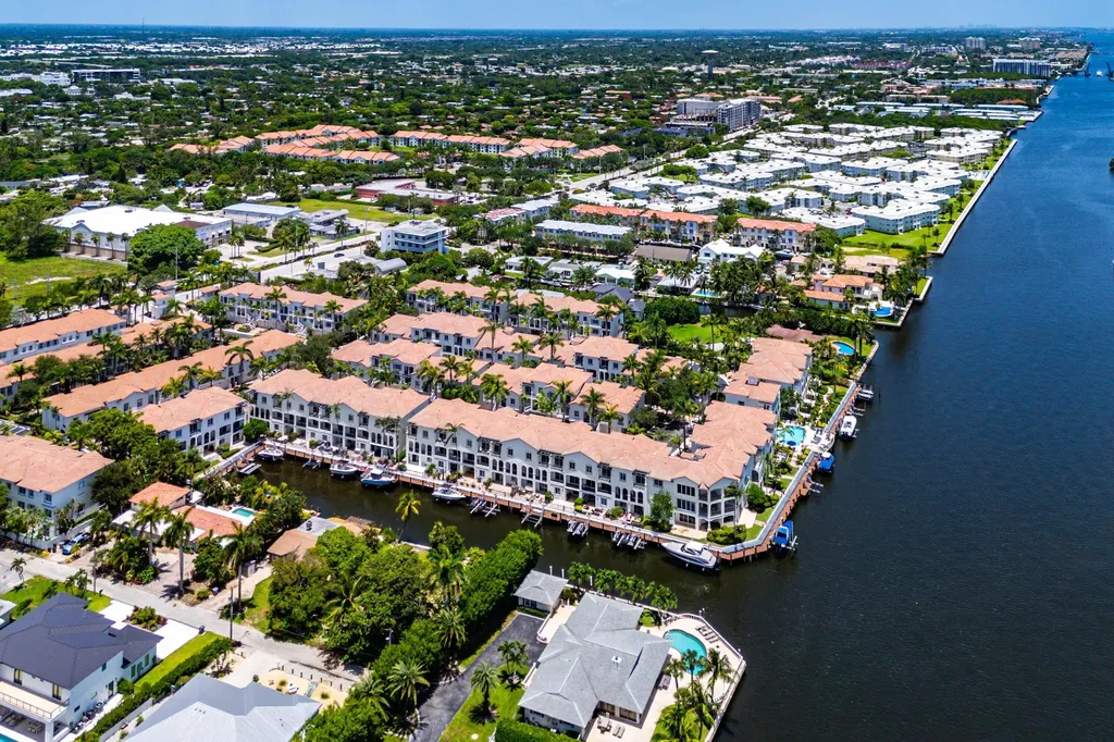 3030 Waterside Circle Boynton Beach FL 33435