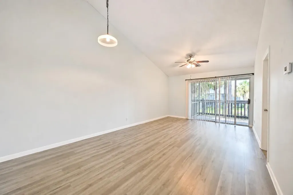 1431 NE 14th Court Jensen Beach FL 34957