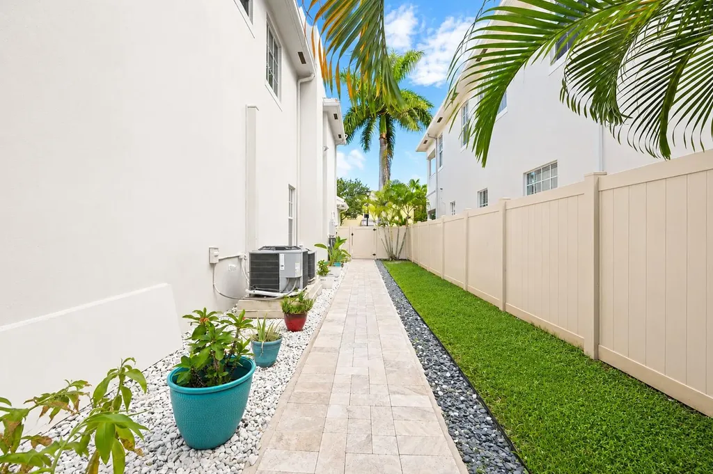 1505 SW 23rd Street Fort Lauderdale FL 33315