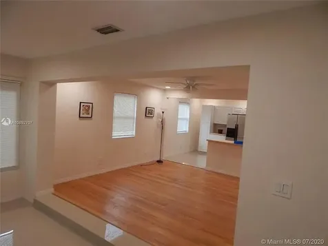 1111 N 25th Avenue Hollywood FL 33020