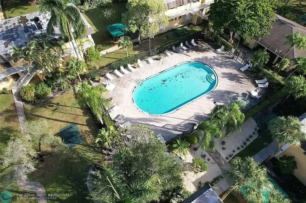 5192 NE 6th Avenue Oakland Park FL 33334