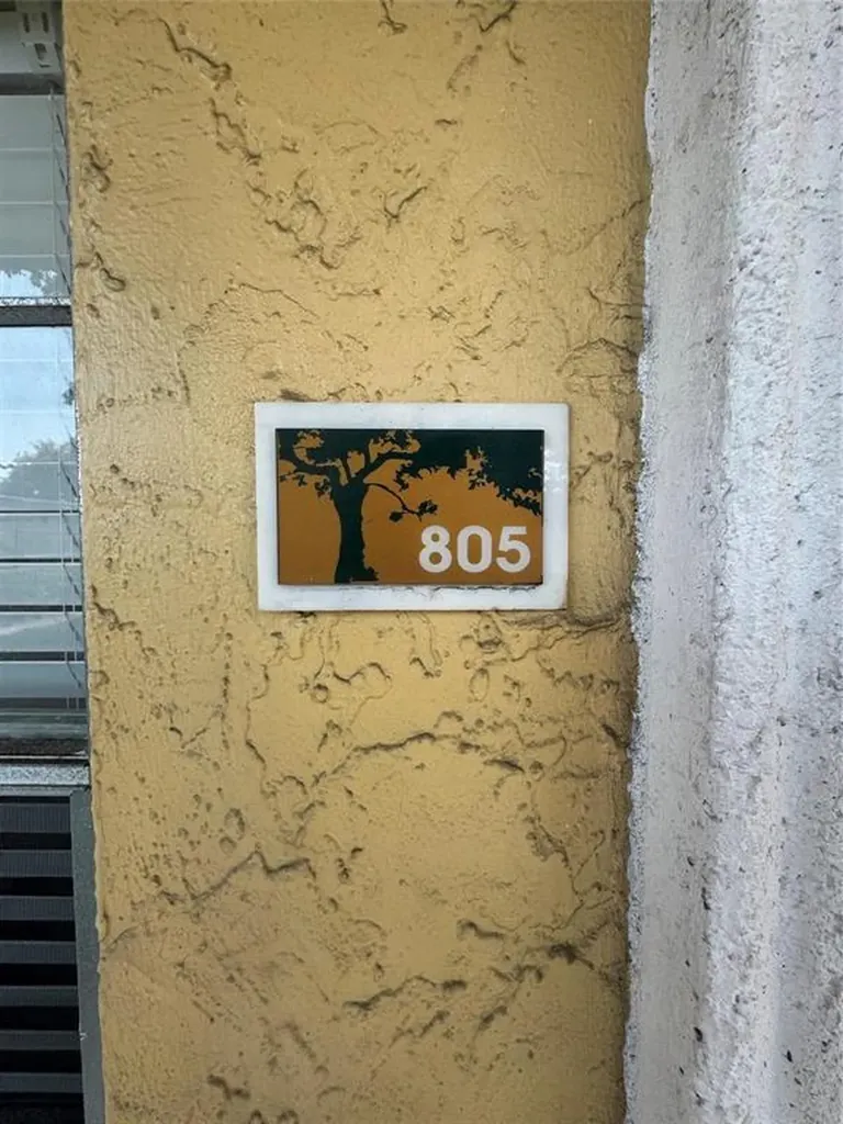 5192 NE 6th Avenue Oakland Park FL 33334