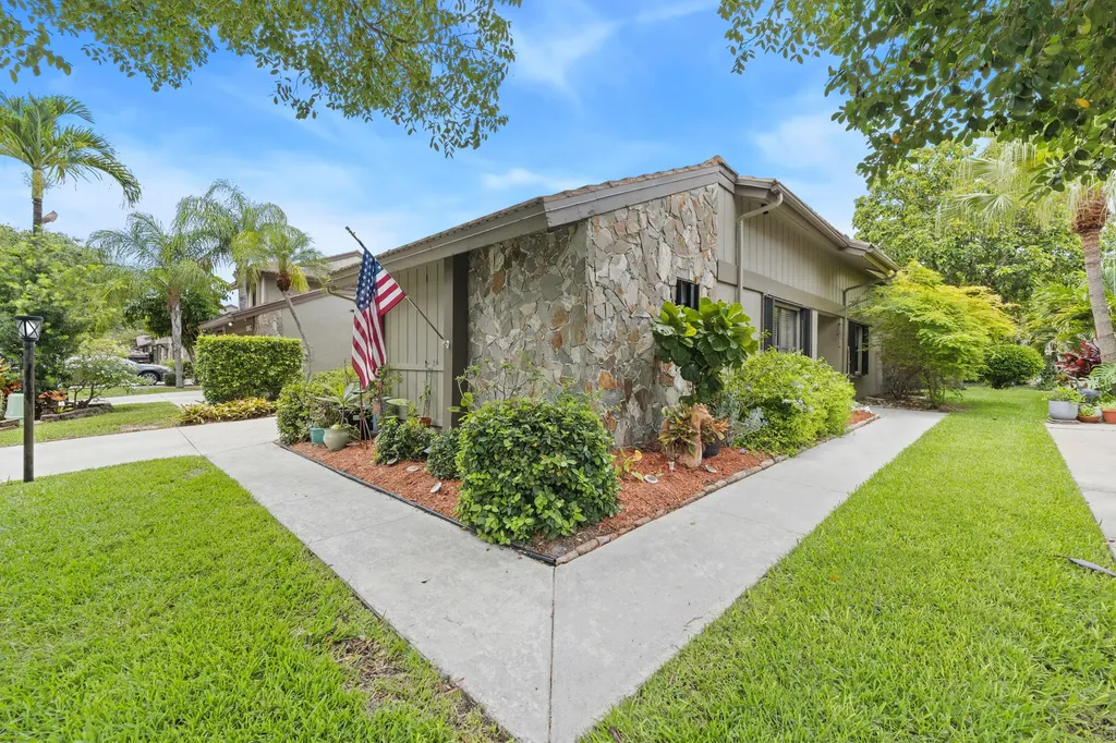 5137 Thyme Drive Palm Beach Gardens FL 33418