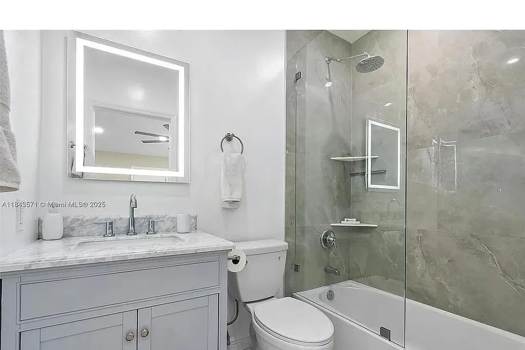 2001 N 22nd Avenue Hollywood FL 33020