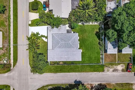 2001 N 22nd Avenue Hollywood FL 33020