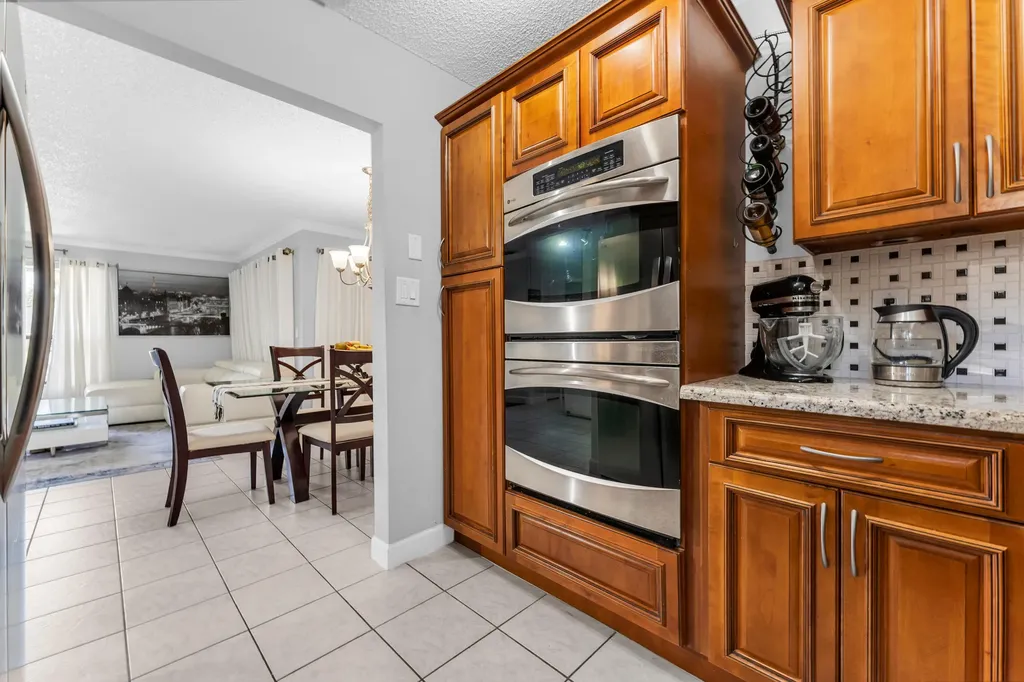 3729 NW 35th Street Coconut Creek FL 33066