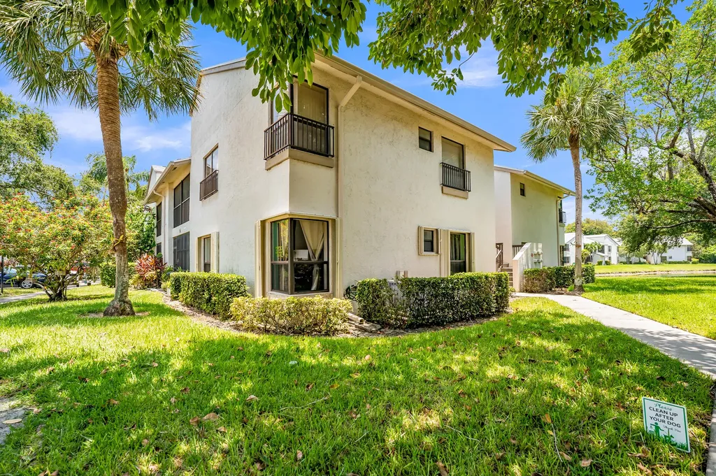 3729 NW 35th Street Coconut Creek FL 33066