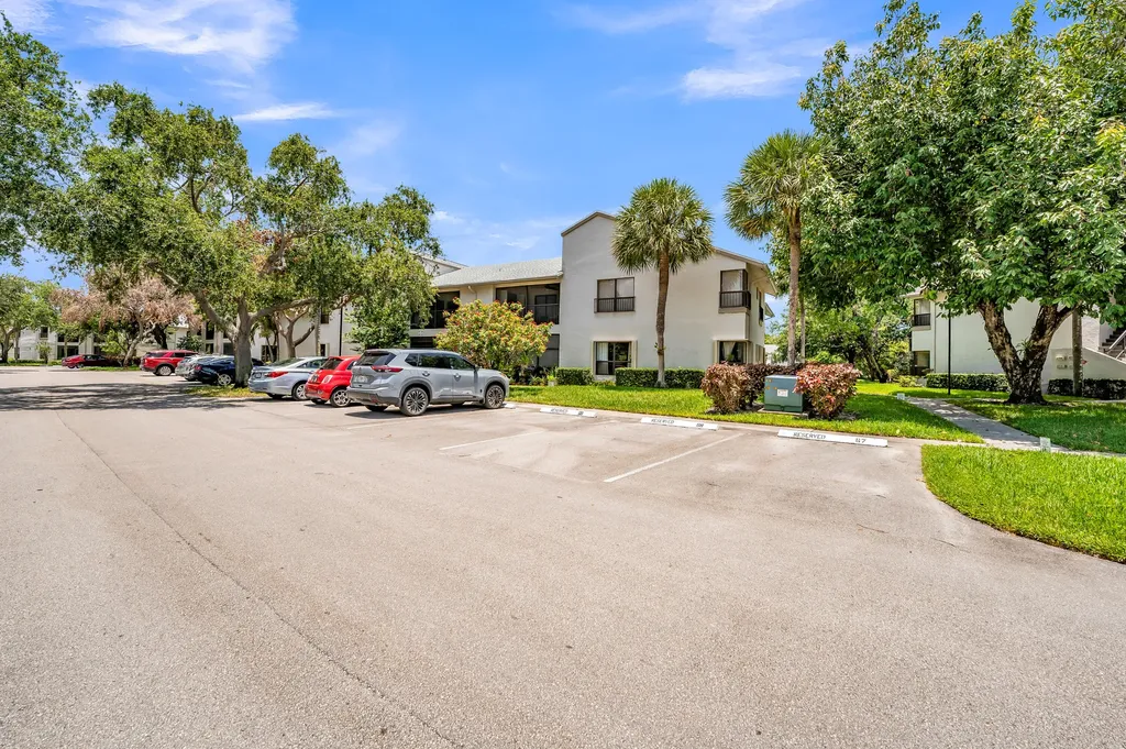 3729 NW 35th Street Coconut Creek FL 33066