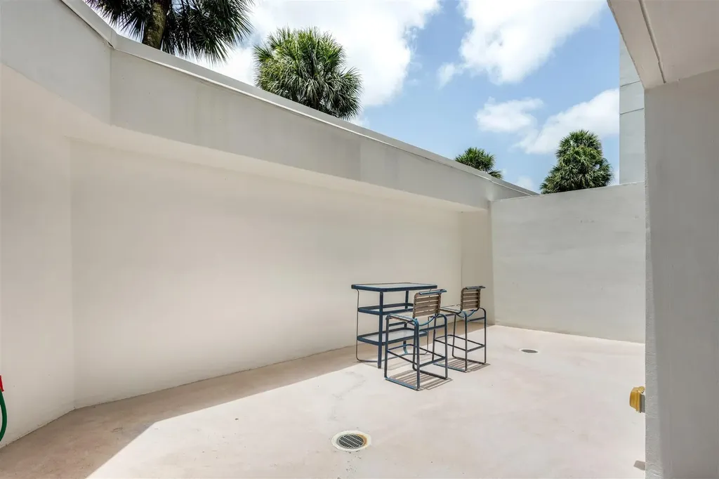 1800 S Ocean Boulevard Boca Raton FL 33432