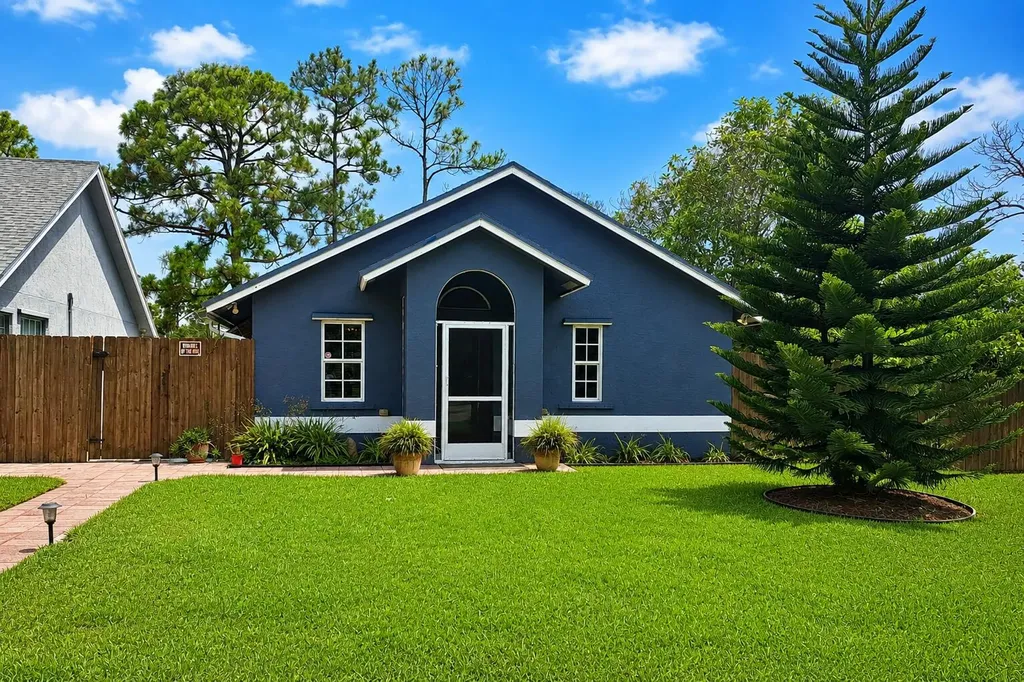 13178 59th Court N The Acreage FL 33411