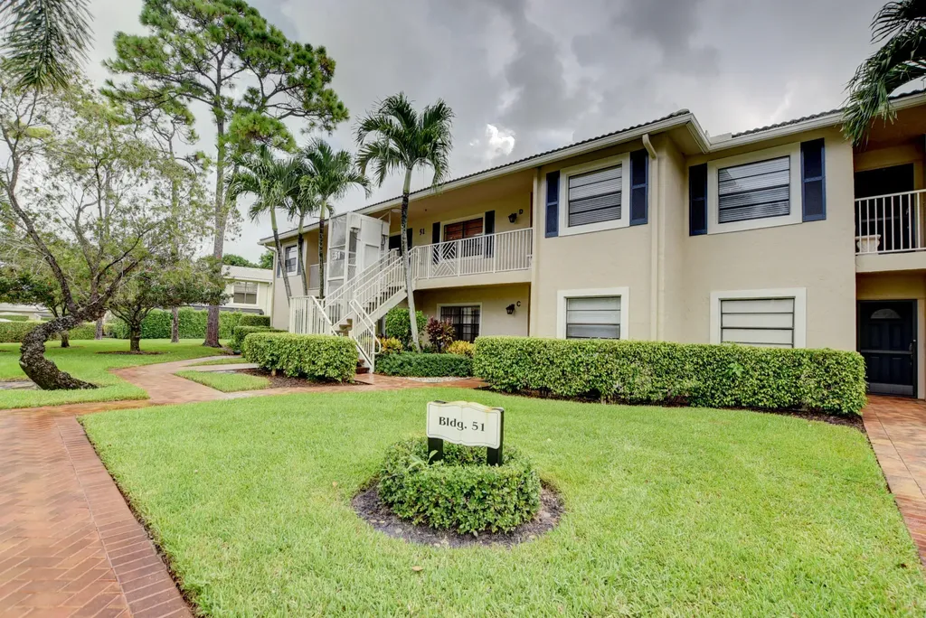 51 Stratford Lane W Boynton Beach FL 33436