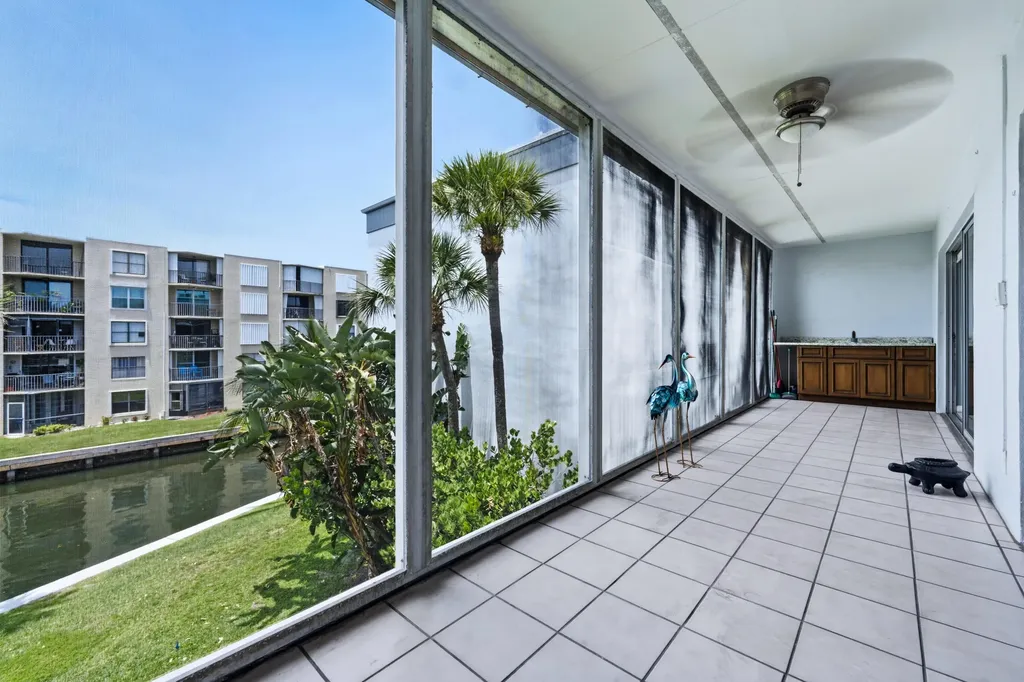 200 Waterway Drive S Lantana FL 33462