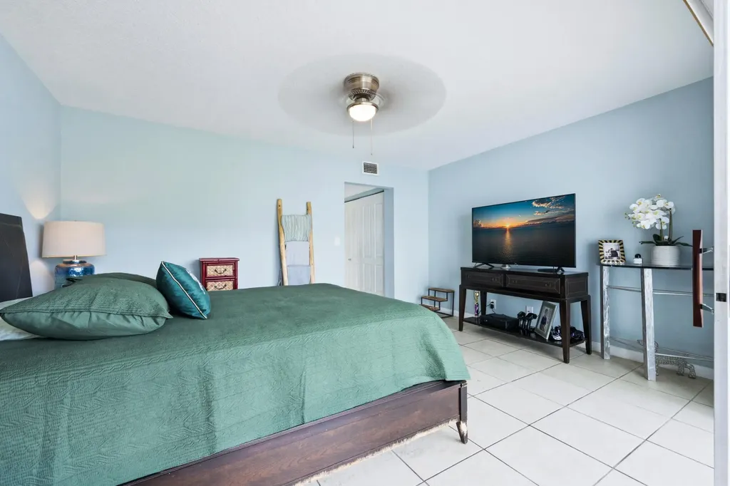 200 Waterway Drive S Lantana FL 33462