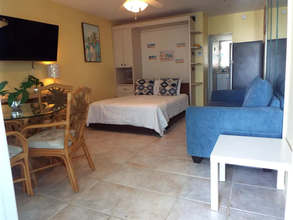 605 N Riverside Drive Pompano Beach FL 33062