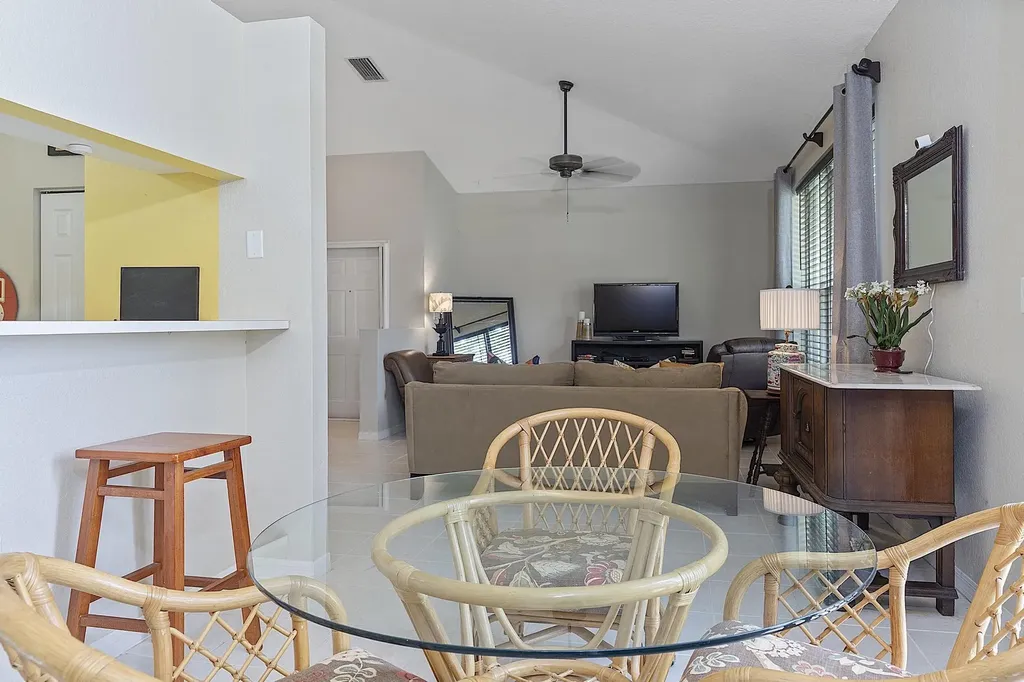 2901 E Aragon Boulevard Sunrise FL 33313