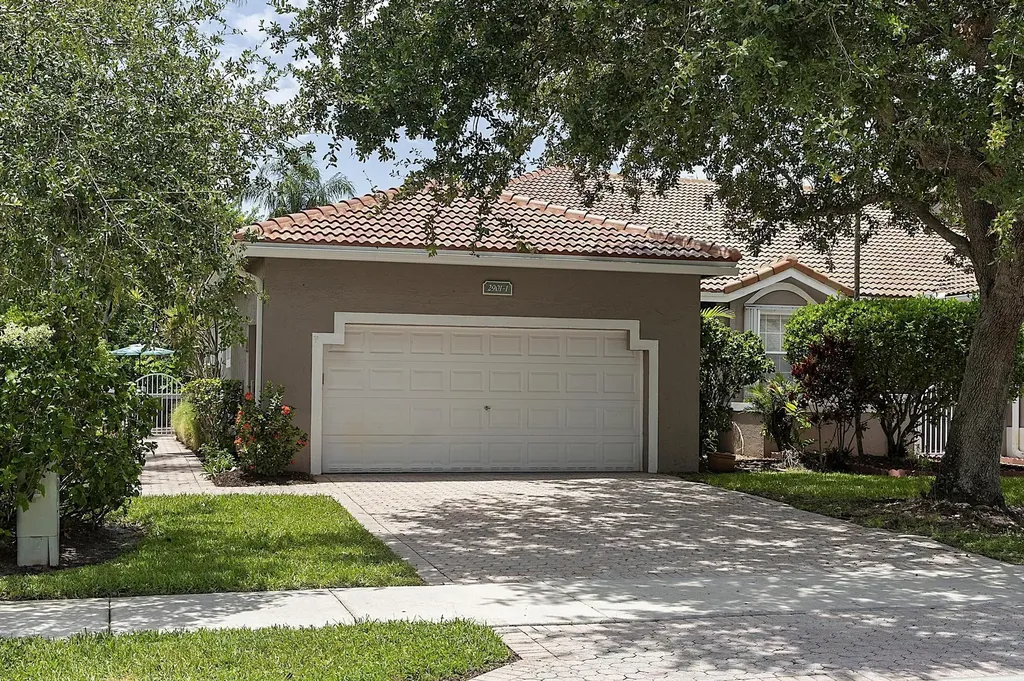 2901 E Aragon Boulevard Sunrise FL 33313