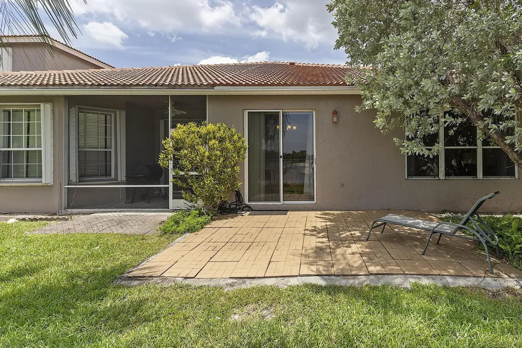 2901 E Aragon Boulevard Sunrise FL 33313