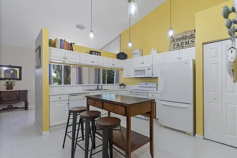 2901 E Aragon Boulevard Sunrise FL 33313