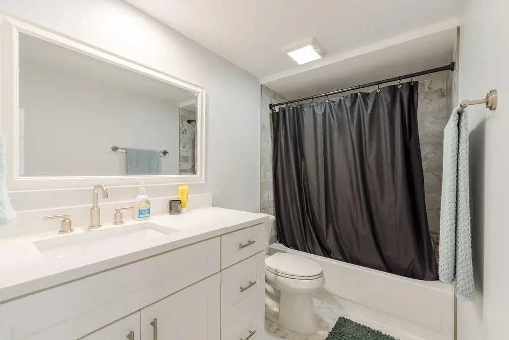 3900 County Line Road Tequesta FL 33469