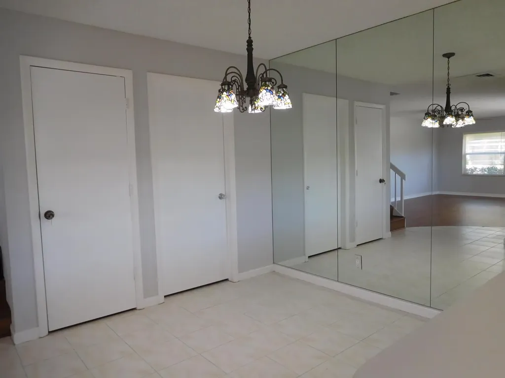1908 Hartford Court S West Palm Beach FL 33409