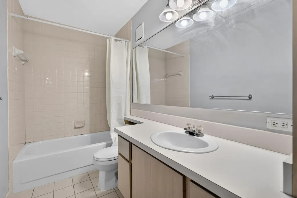 1908 Hartford Court S West Palm Beach FL 33409