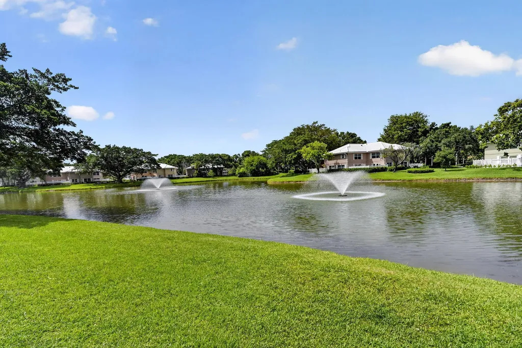 1908 Hartford Court S West Palm Beach FL 33409