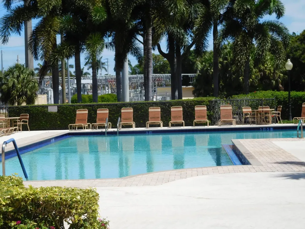 1908 Hartford Court S West Palm Beach FL 33409