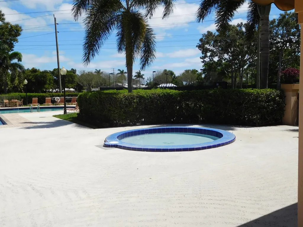 1908 Hartford Court S West Palm Beach FL 33409