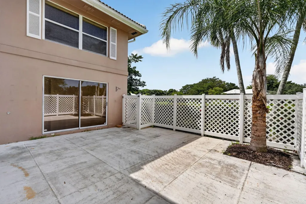 1908 Hartford Court S West Palm Beach FL 33409
