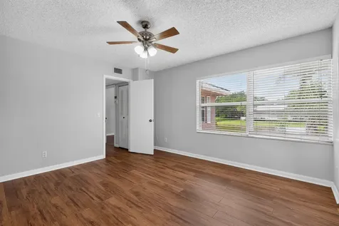1908 Hartford Court S West Palm Beach FL 33409