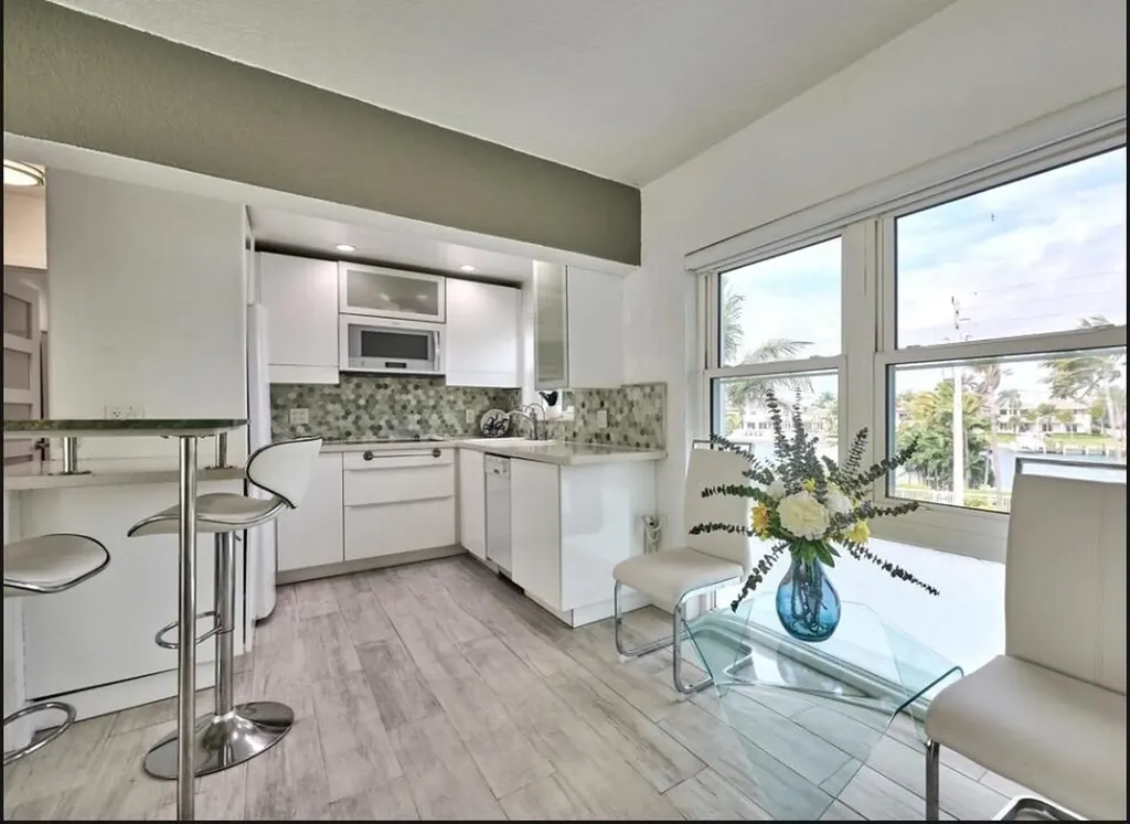 1043 Hillsboro Mile Hillsboro Beach FL 33062