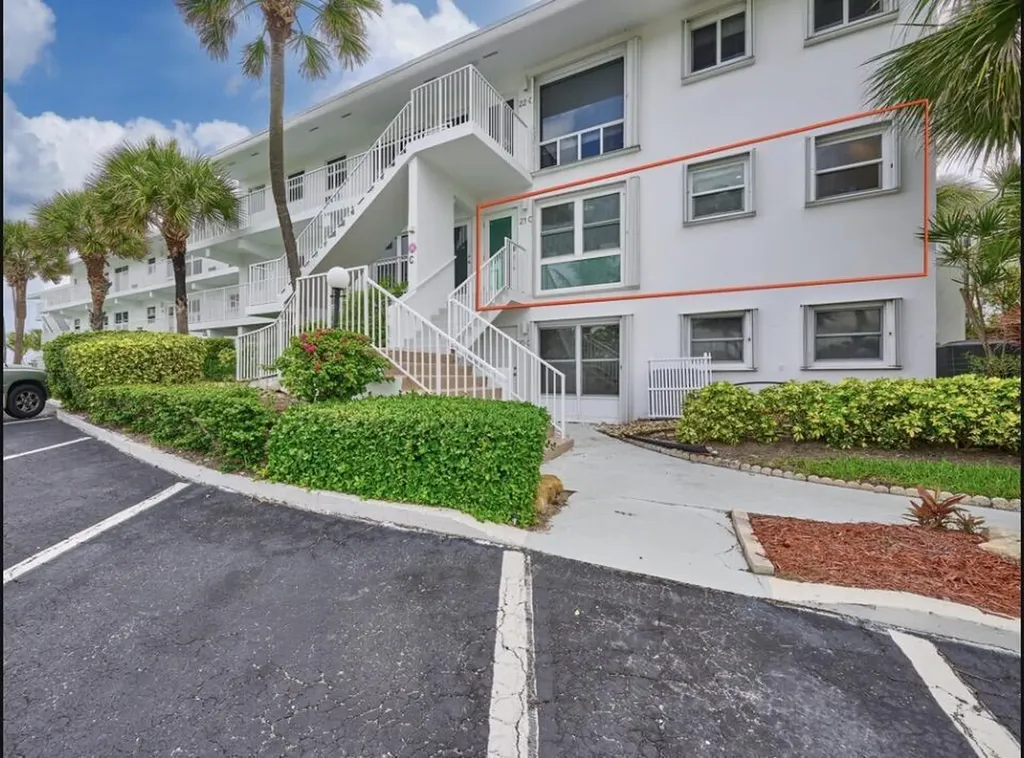 1043 Hillsboro Mile Hillsboro Beach FL 33062