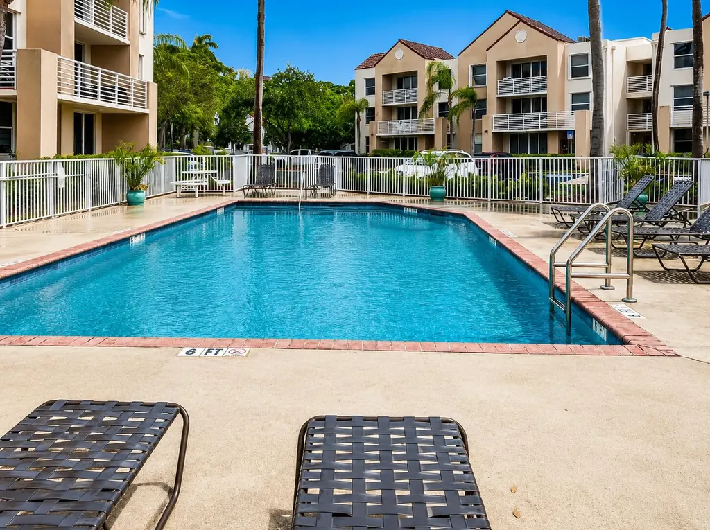 2721 Ocean Club Boulevard Hollywood FL 33019